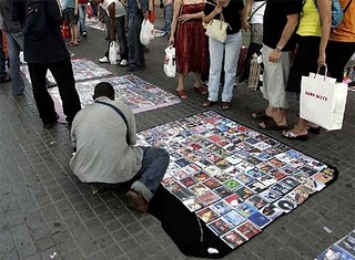 Un puesto del top manta.